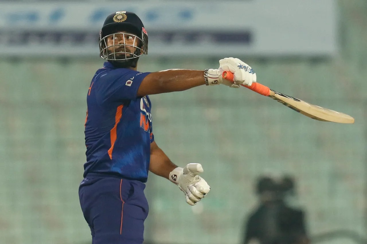 T20 World Cup 2022 | Would play both Rishabh Pant and Dinesh Karthik, remarks Sunil Gavaskar