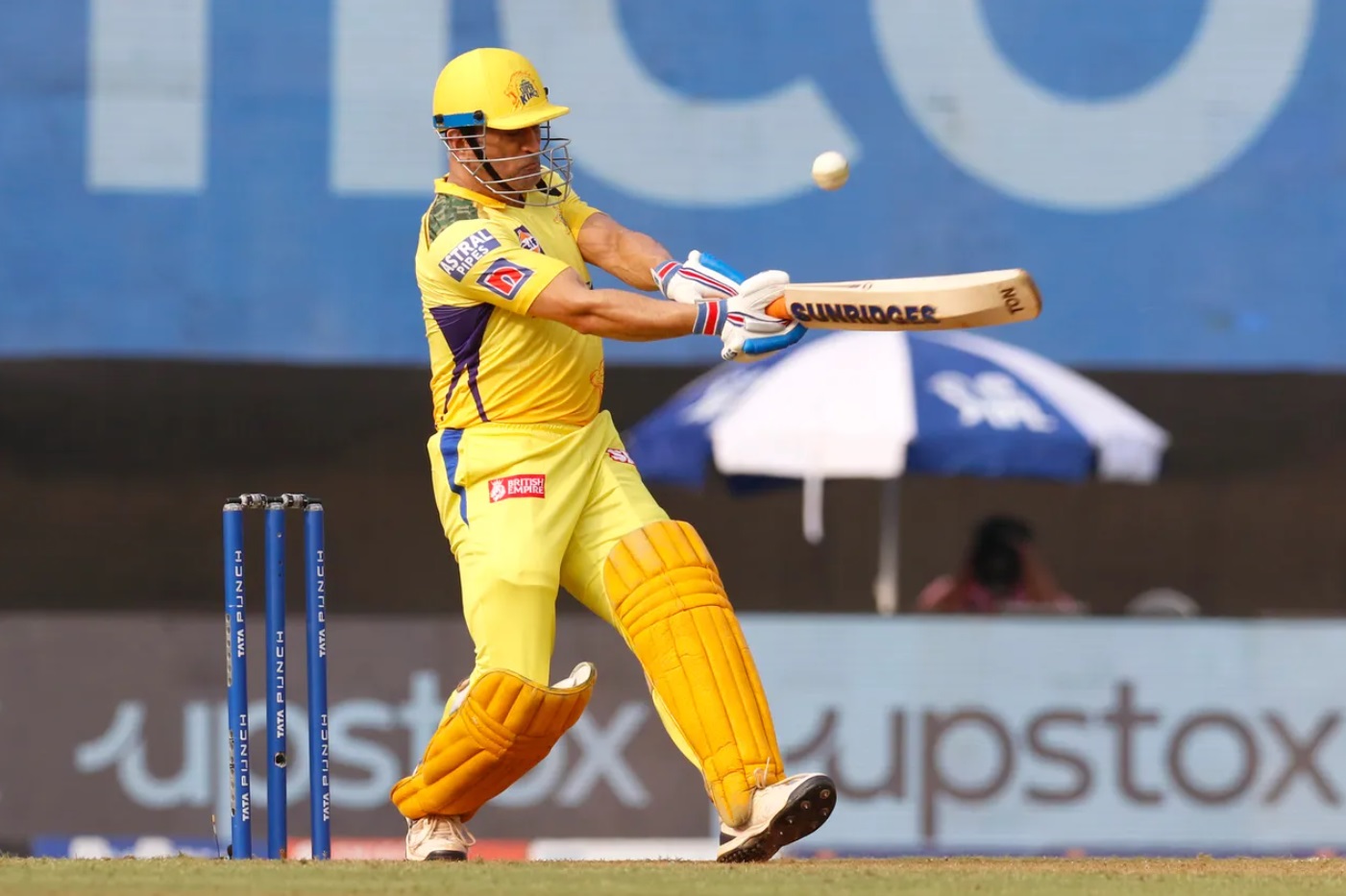 MS Dhoni played a breezy eight-ball 21 not out vs DC.
