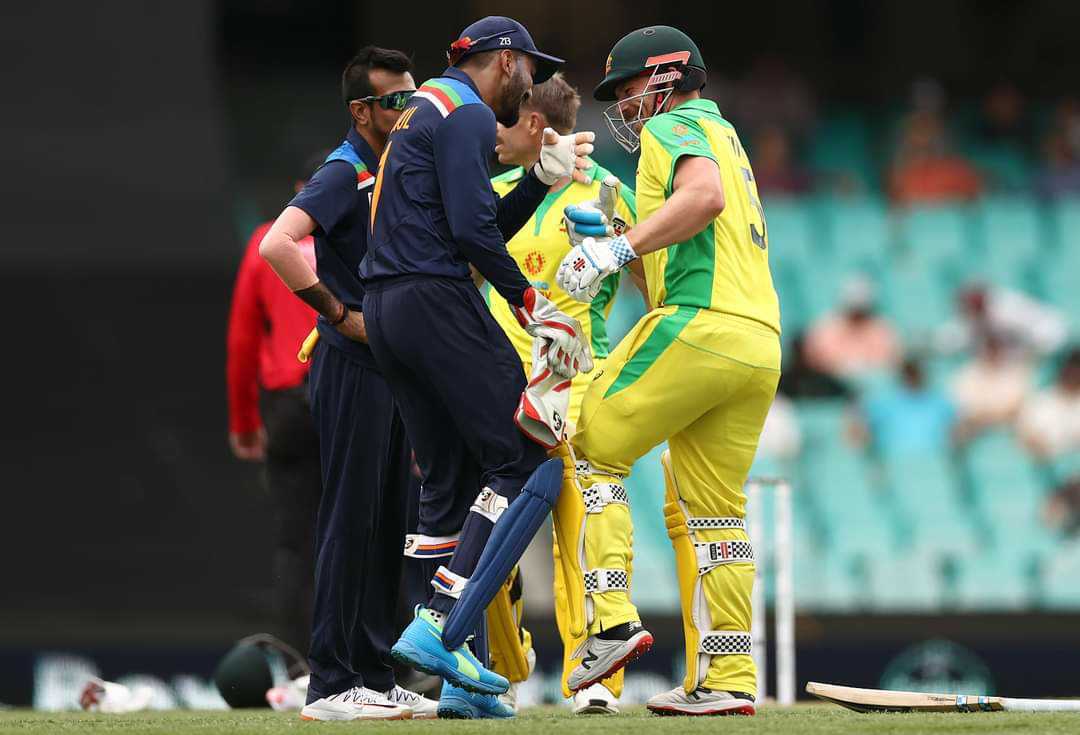 Playful Banter between Rahul and Finch