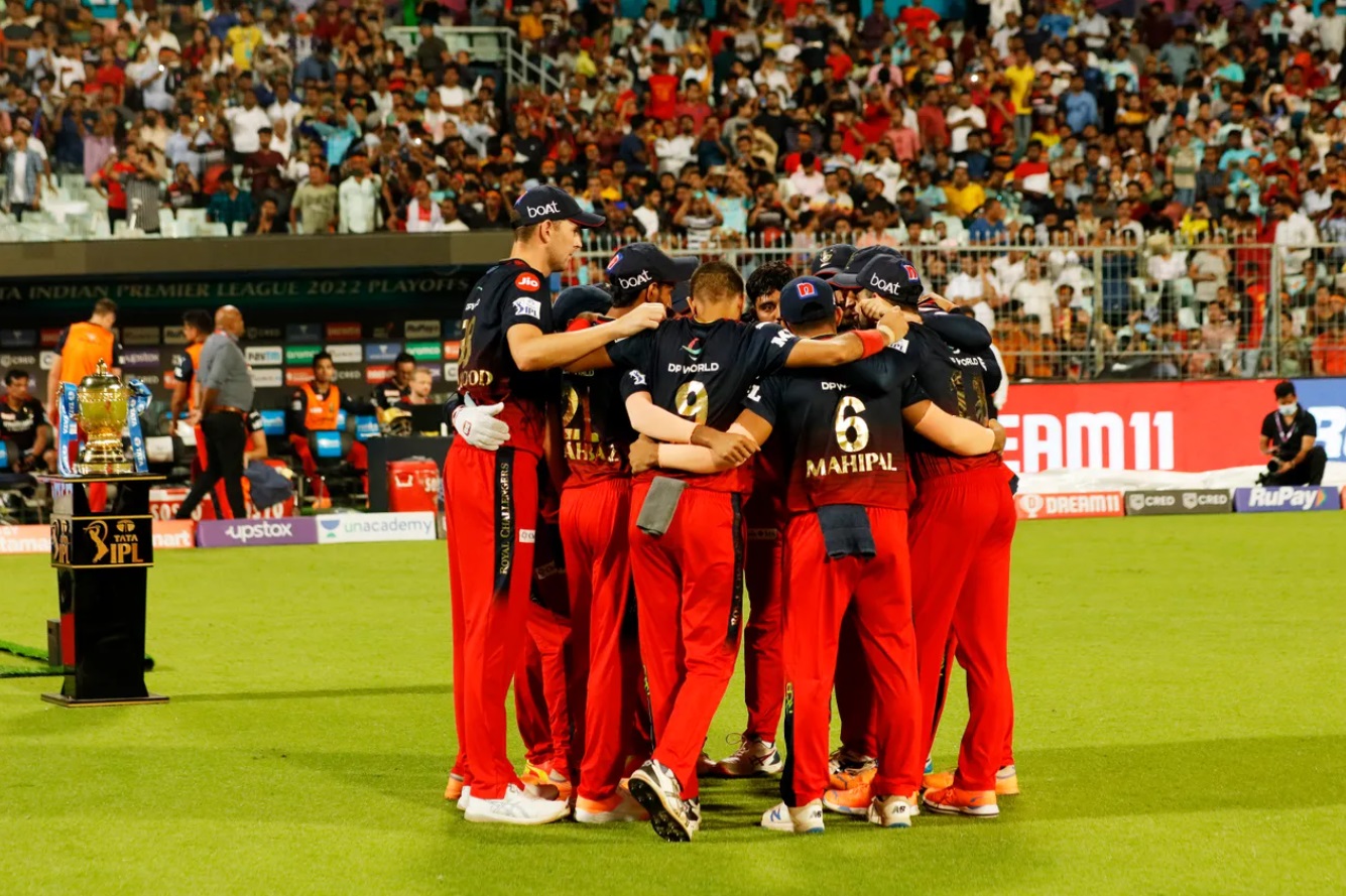 IPL 2022, LSG vs RCB | Internet reacts to Mahipal Lomror's comedy of errors