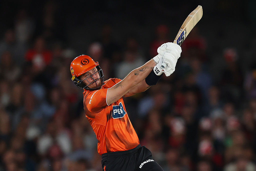 BBL | Twitter goes box cricket mode as Finn Allen’s skier hits roof to extend his stay in middle
