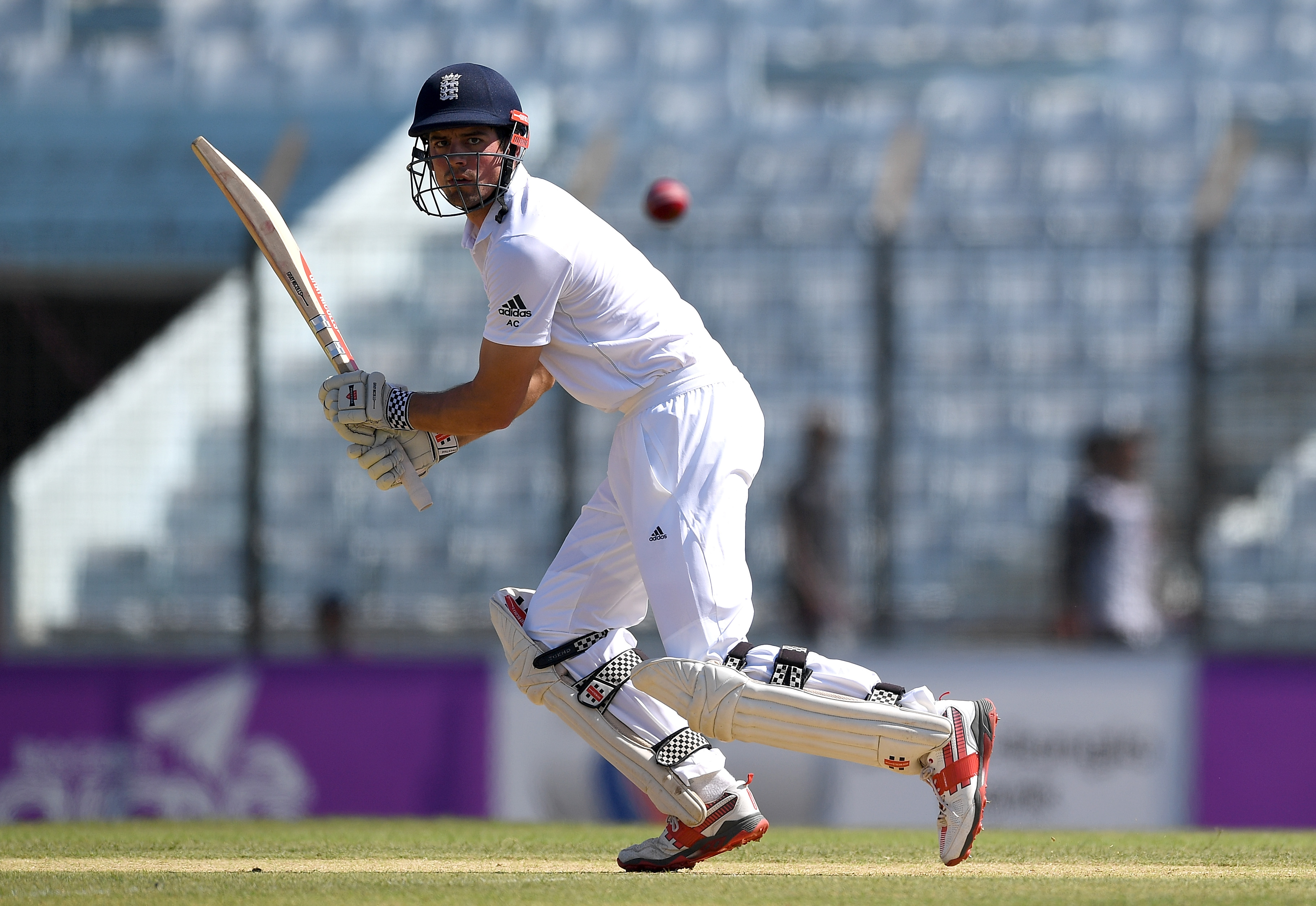 Nasser Hussain urges Alastair Cook to rethink continuing as England captain
