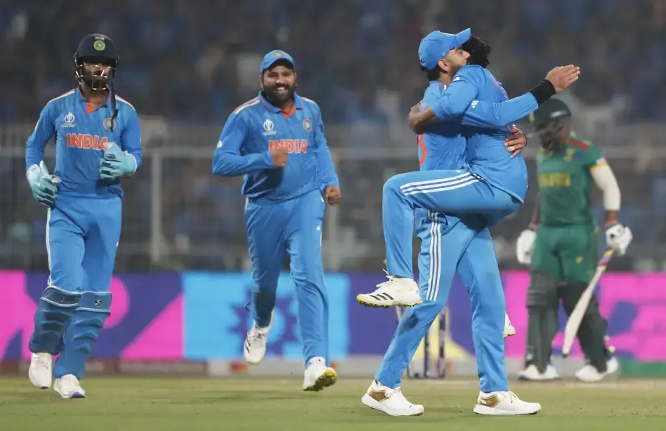 india-defeated-south-africa-by-243-runs.