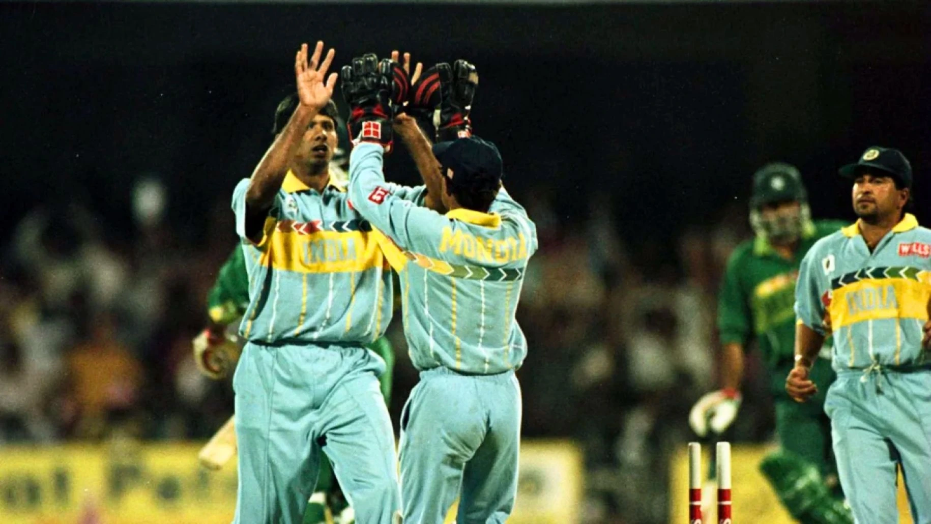 India eliminates Pakistan in World Cup quarter-final on 9 March 1996.
