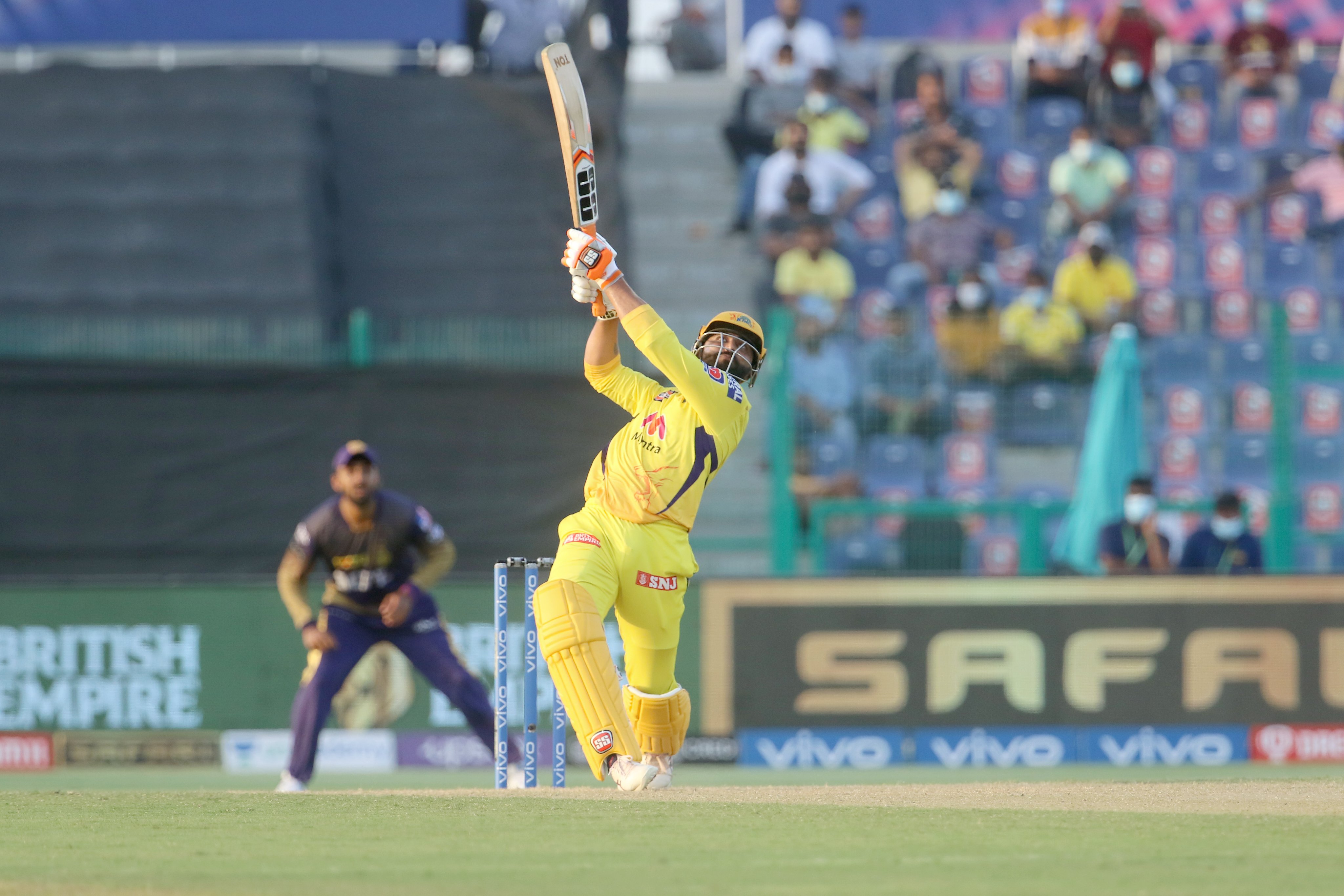 Ravindra Jadeja slammed 22 off 8 balls vs KKR in Abu Dhabi 