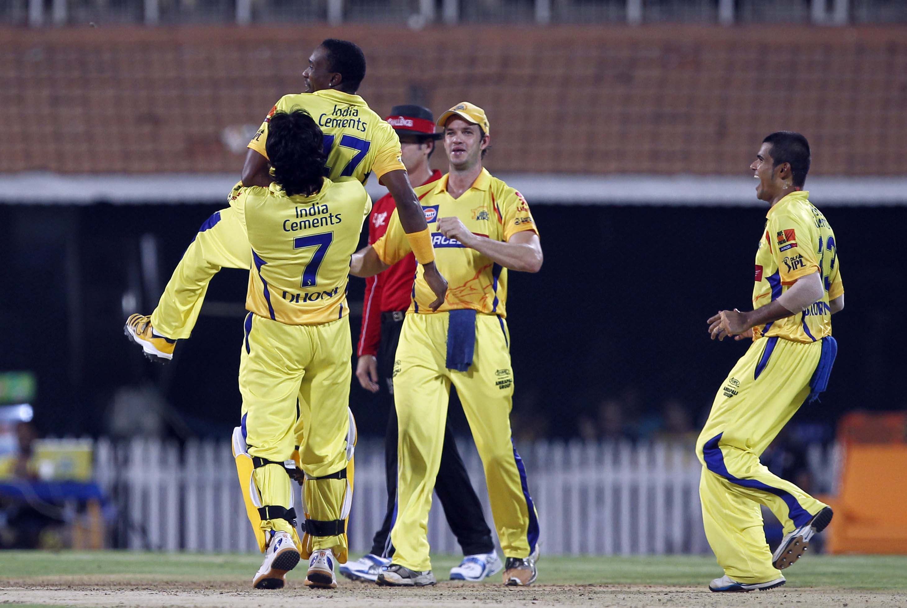 Dwayne Bravo calls MS Dhoni a Superstar