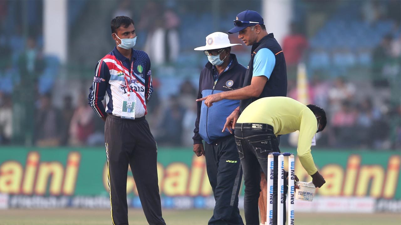 Rahul Dravid gave away Rs 35,000 to Kanpur ground staff for preparing a sporting pitch
