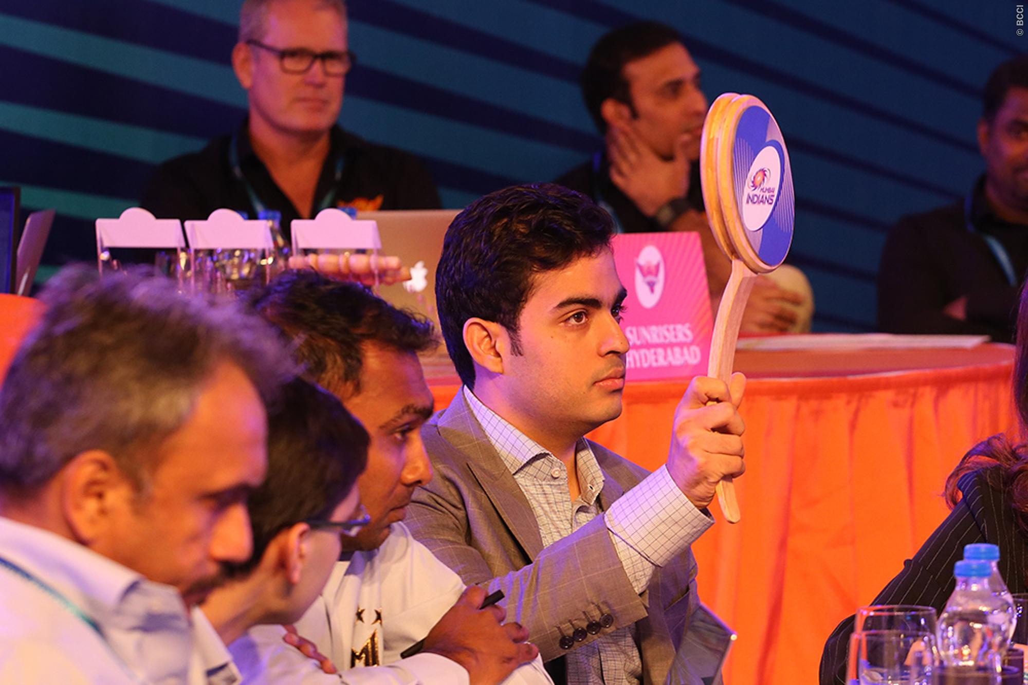 Aakash Ambani with the paddle
