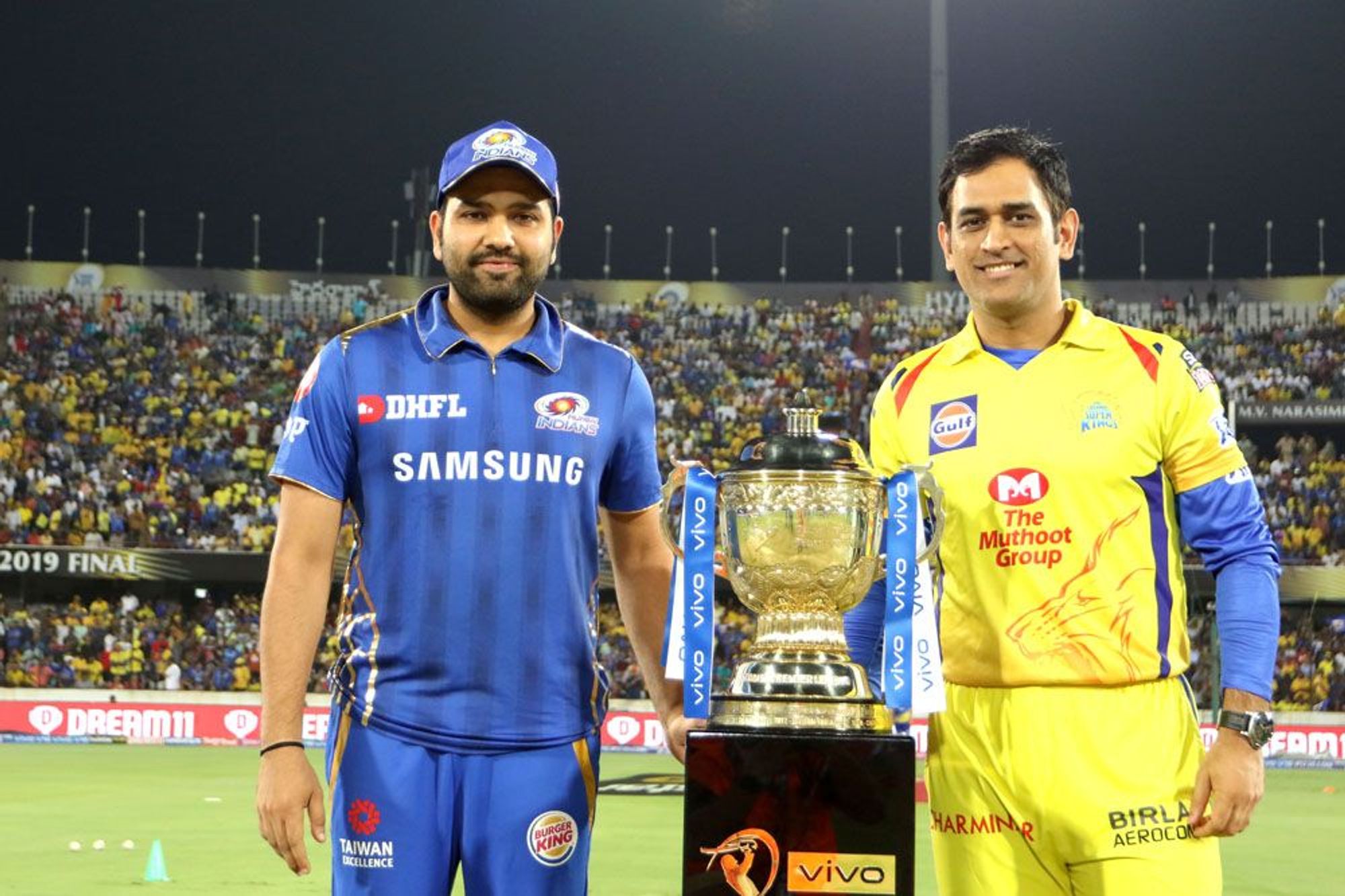 Rohit Sharma and MS Dhoni with the Trophy - IPL 2019