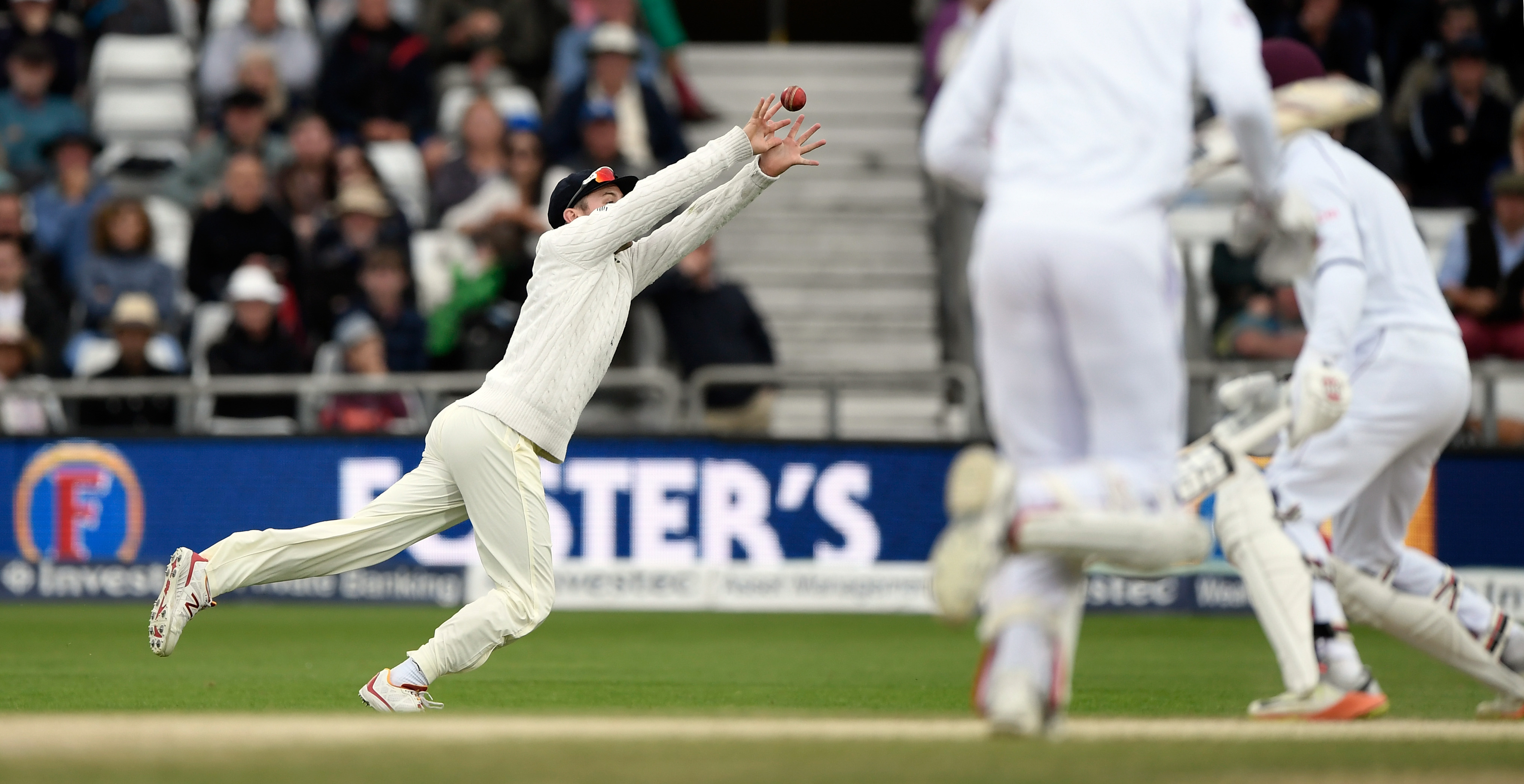 WATCH | Mason Crane plucks one out of thin air to send Roston Chase packing