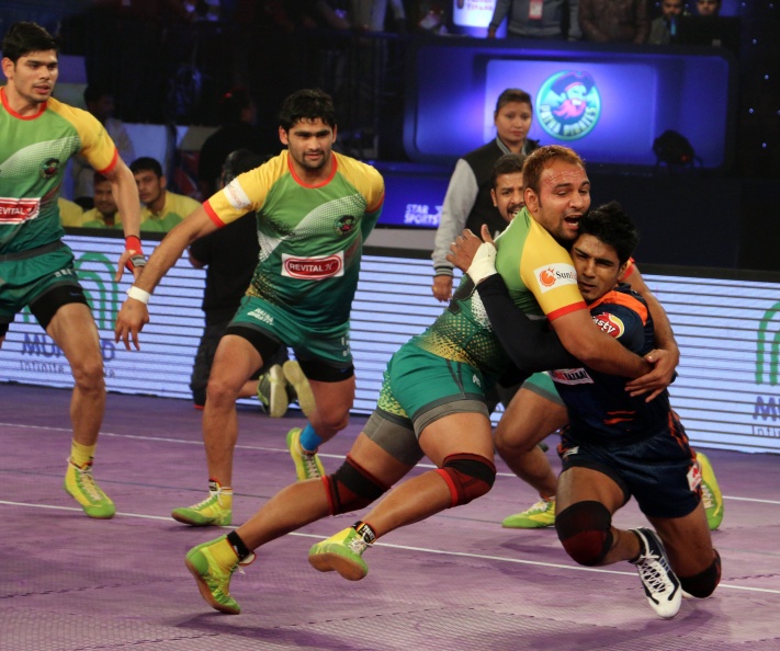 Pro Kabaddi 2016 | Defending champs Patna Pirates rout Bengal Warriors to remain unbeaten