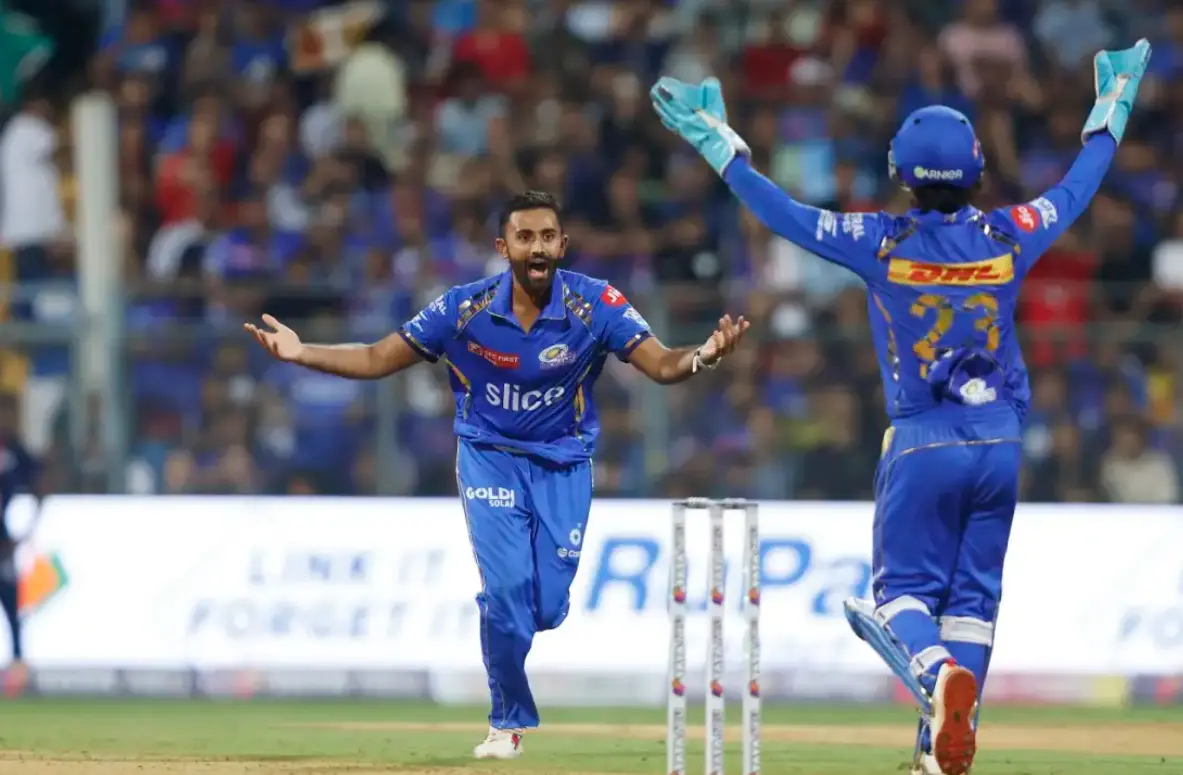 Shreyas Gopal picked 2 wickets on his IPL Debut.