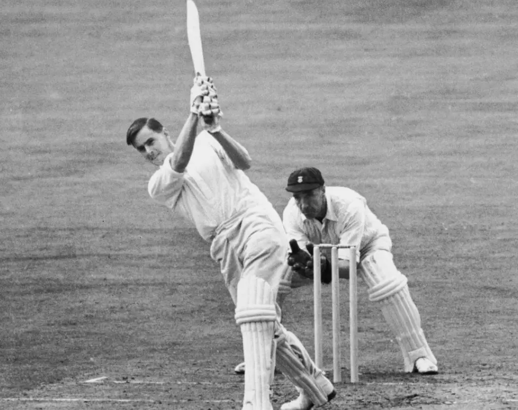 Surrey vs Warwickshire in 1953.