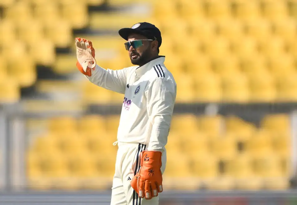 IND vs SA | Twitter reacts as Pant runs out of patience with Kuldeep's time wasting antics 