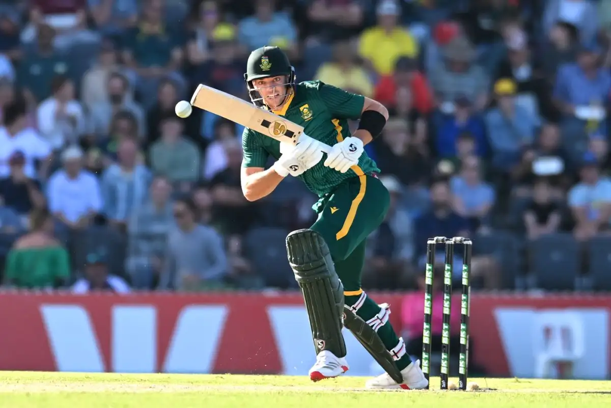 ENG vs SA | Twitter cackles as Stubbs dives despairingly to pull off one of cricket's greatest batting saves