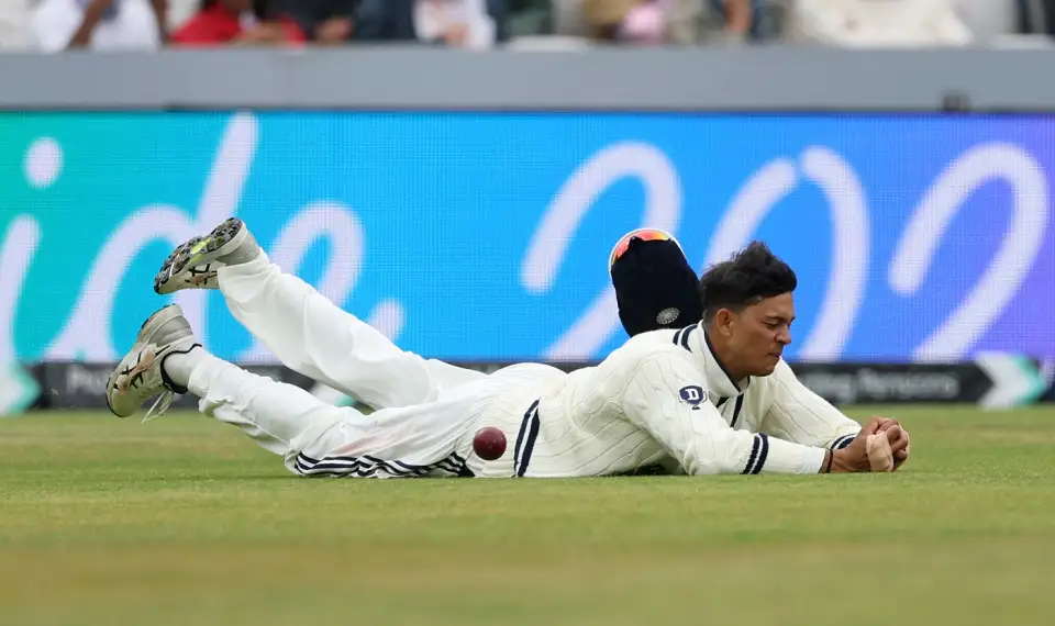 ENG vs IND | Twitter livid as Jaiswal lets slip another to allow Duckett ton much to Siraj's chagrin