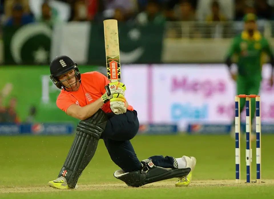 England defeated Pakistan by 14 runs.