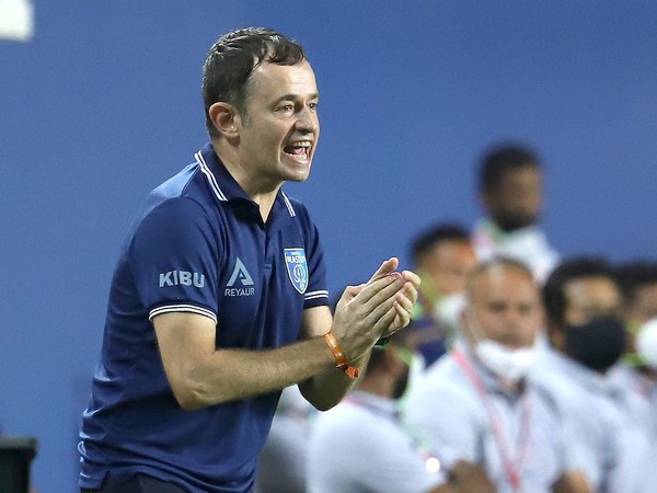 Kibu Vicuna feels that referees are very important part of the game