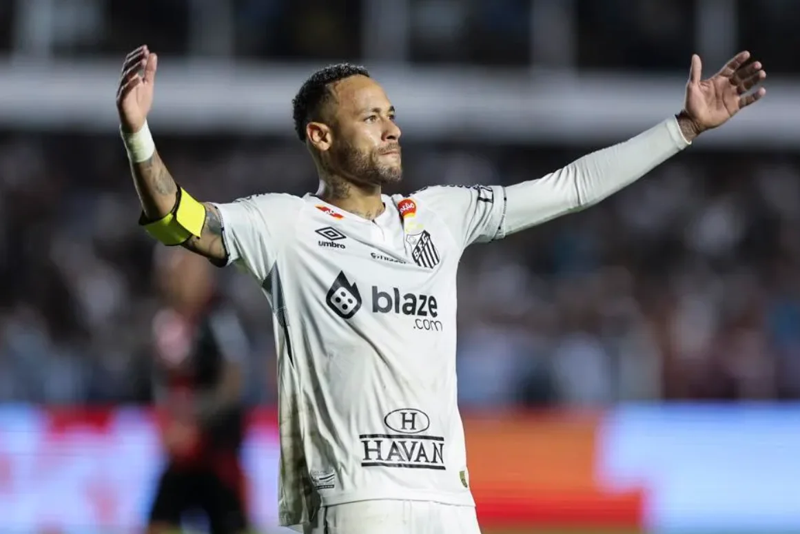 Neymar Hints at Staying with Santos Amid Contract Talks