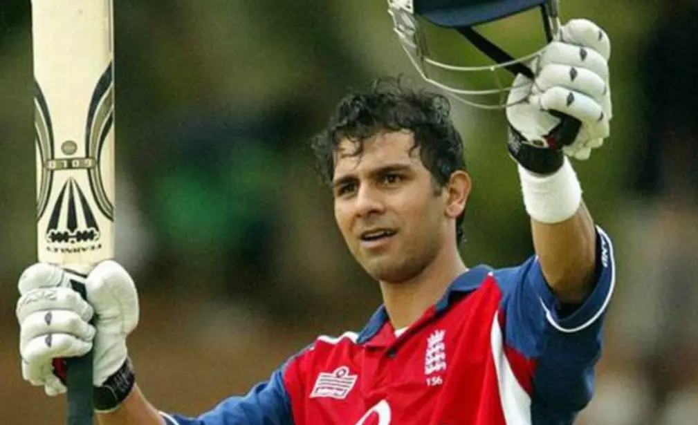 Vikram Solanki became the first ODI Supersub.